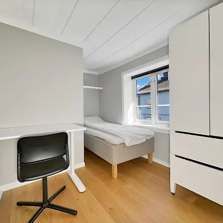 Near Centre, Free Parking Appartement